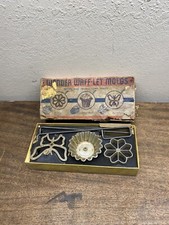 VINTAGE WONDER WAFF-LET MOLDS ROSETTE W/2 Handles Waffle A Minute Set