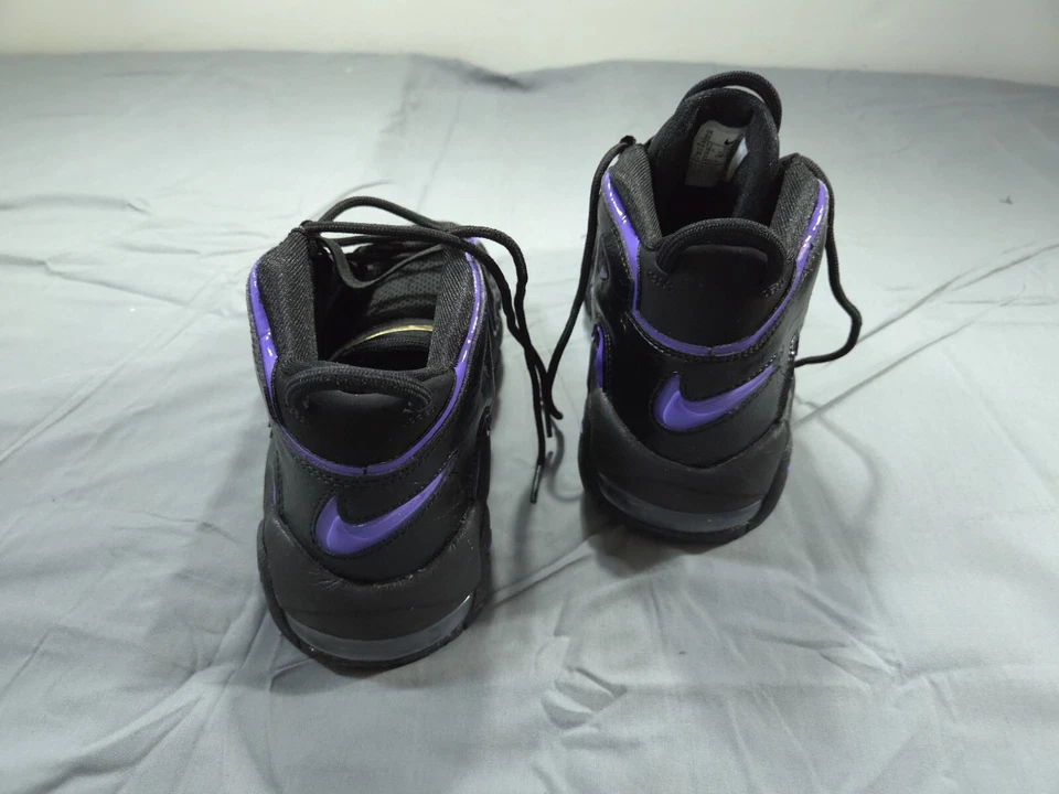 Кроссовки Nike для мальчиков Six молодежные черные Air More Tempo Action виноградные - Изображение 4 из 4