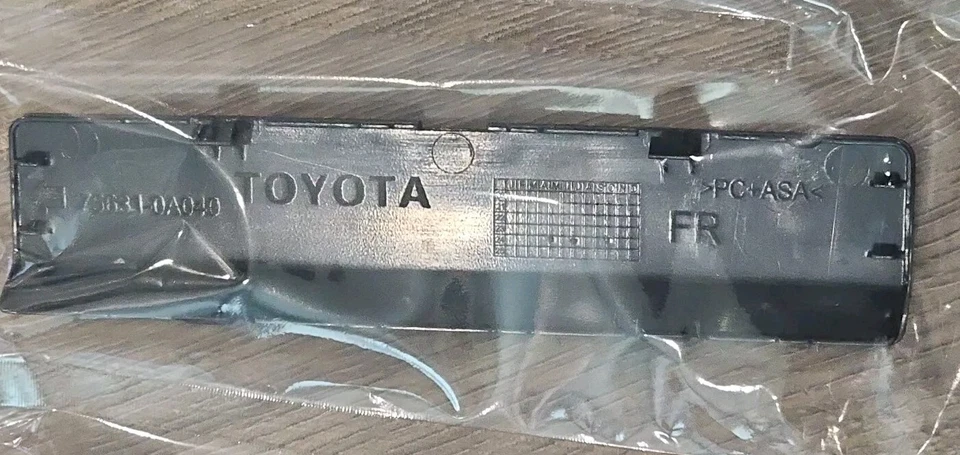 2022-2024 TOYOTA COROLLA CROSS Roof Side Garnish Lid Cap COVER SET BLACK OEM - Image 4 of 4