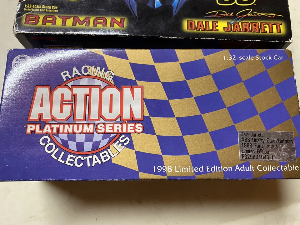 Dale Jarrett # 88 Batman Quality Care Ford Taurus 1998 Action Nascar 1:32 - Image 2 of 4