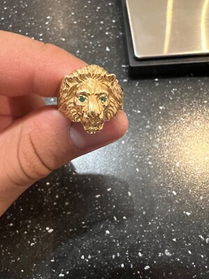 18kt Gold Ring massiv Löwenkopfring mit Smaragden