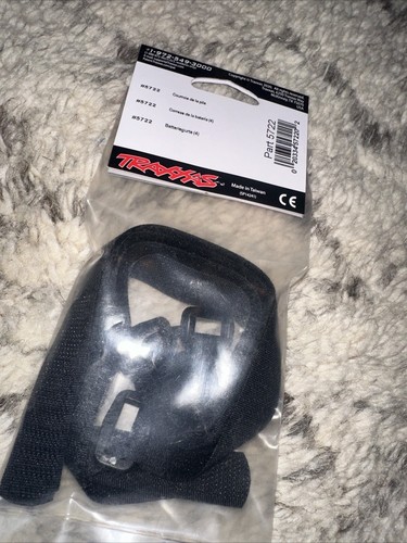 Traxxas Battery Straps (4) - TRA5722 - NEW/SEALED - Picture 3 of 3