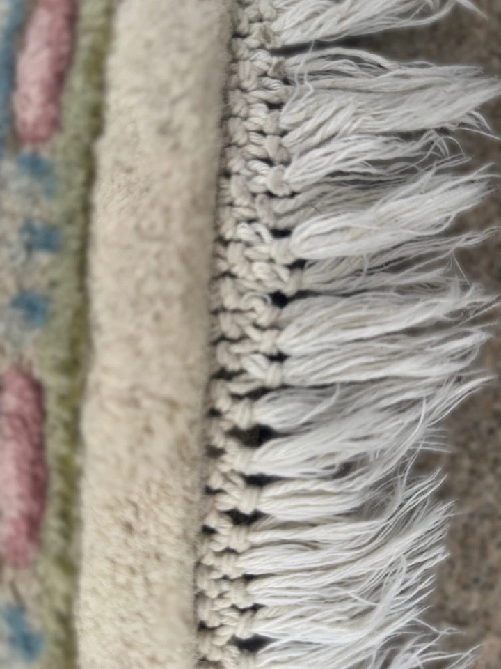 Alfombra floral de lana Ethan Allen vintage 4x6 marfil rosa verde flecos Foto 4 de 4