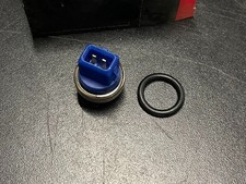 KÜHLMITTEL TEMPERATUR SENSOR AUDI A4 VW T4 PASSAT GOLF ORIGINAL METZGER .