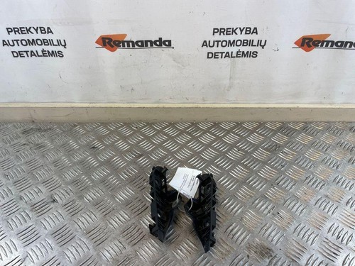 VW PASSAT B7 ALLTRACK 365 Stoßstangenhalter vorne links 3C0807050 2.00 31595335