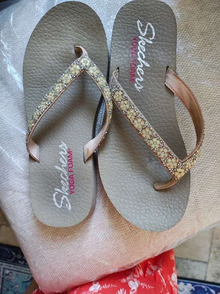 Ladies Sketchers, Size 5, Jewelled Flip Flops, Beige - Image 1 of 4