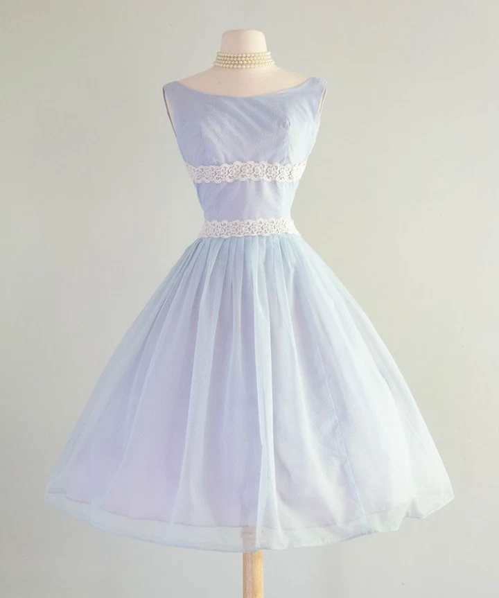 Vestidos cortos de fiesta de lavanda de los años 50 de cóctel de graduación vintage hasta el té Foto 2 de 4