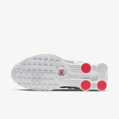 New Nike Women's Shox R4 Shoes - White/ Metallic Silver (AR3565