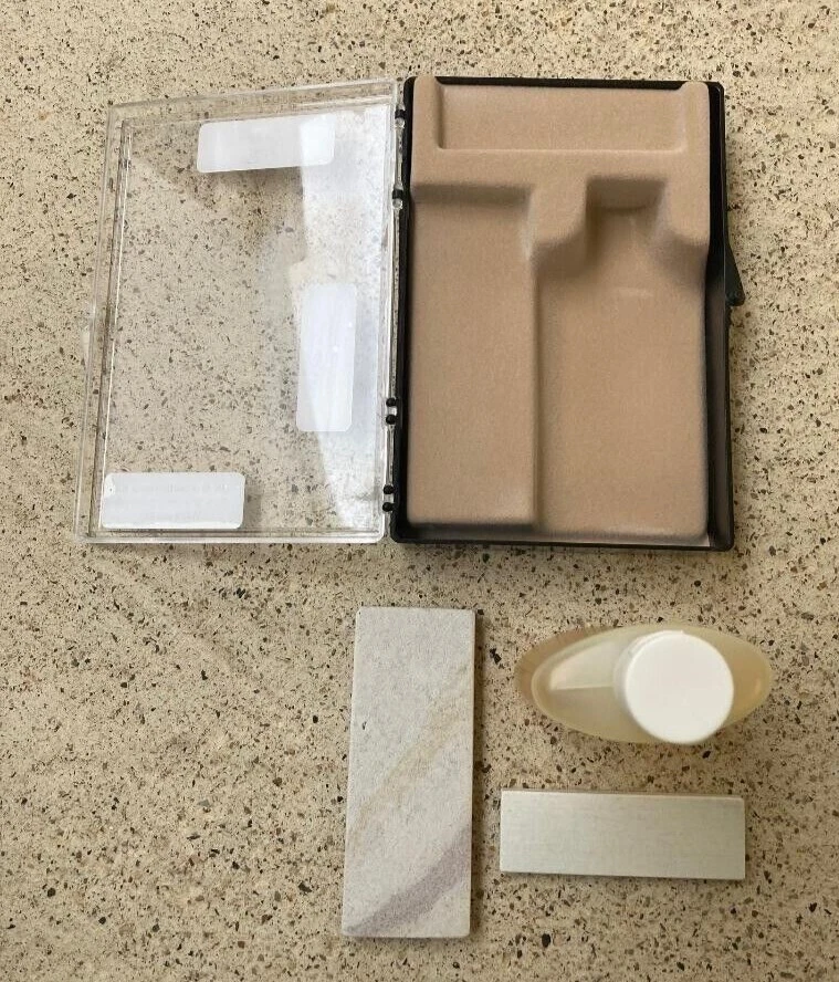 Kit de piedras de Arkansas - Piedras suaves y duras de Arkansas con aceite de 3 oz en una caja de plástico Foto 3 de 4