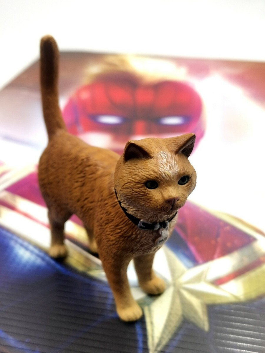 Hot Toys HT MMS522 1/6 Scale Captain Marvel Goose the Cat