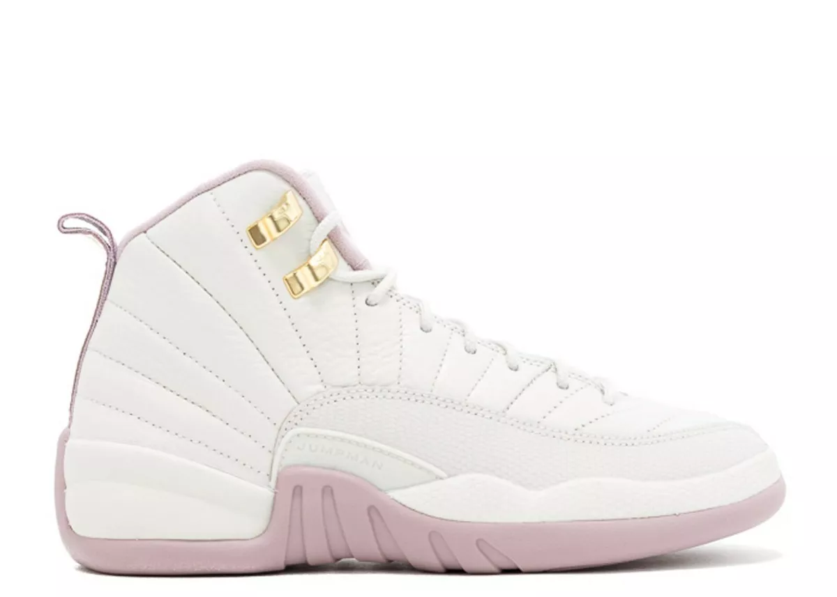 Nike Air Jordan 12 Retro Heiress Plum Fog Size 9.5y. 845028 025