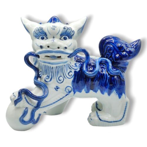 Vintage Chinese Blue & White Porcelain Chinoiserie Foo Dog Statue