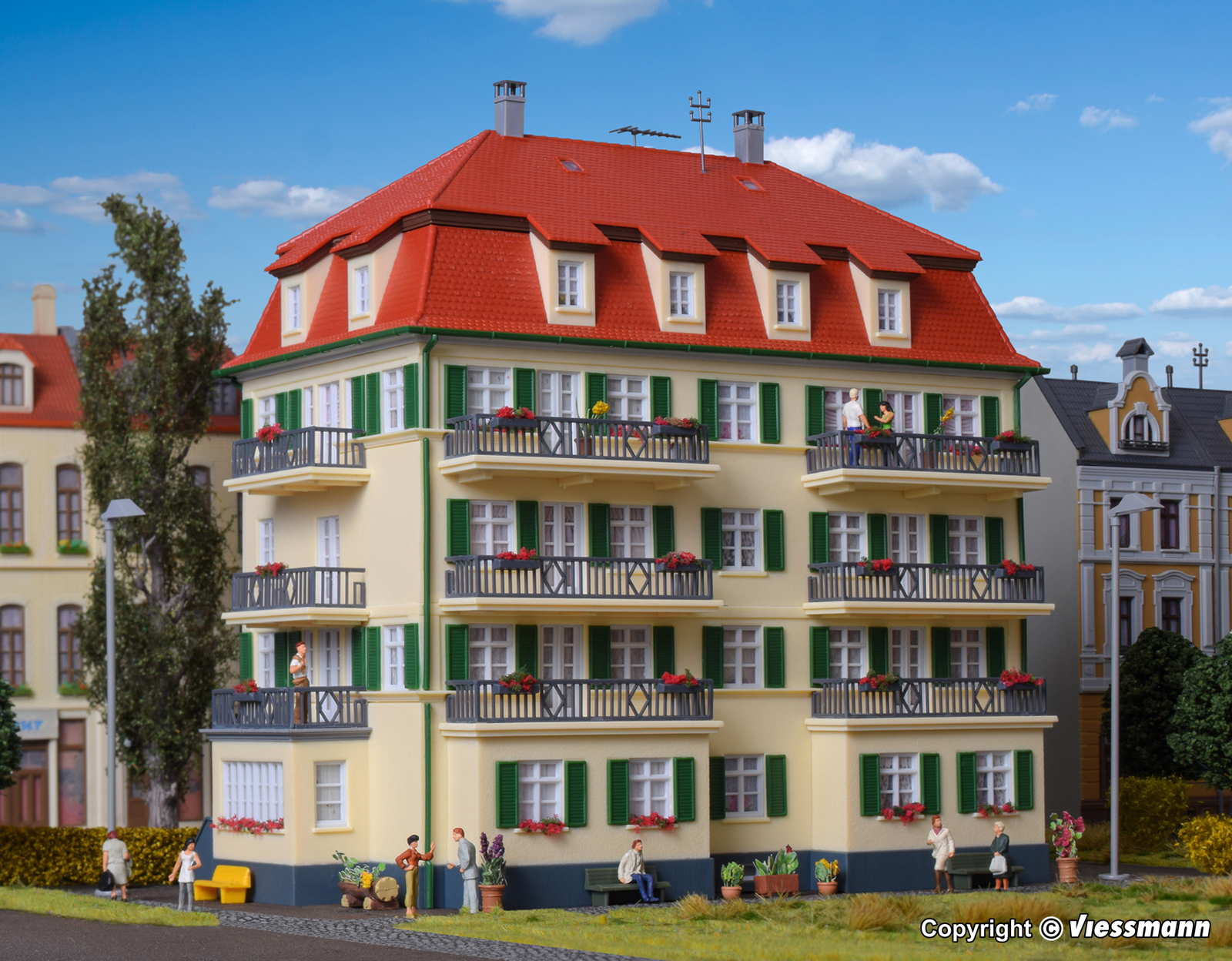 Kibri H0 38354 - Mehrfamilienhaus mit Balkon   Bausatz Neuware