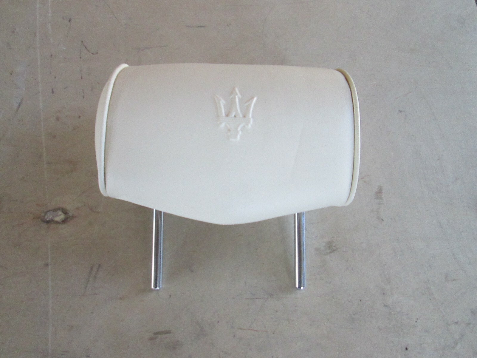 Maserati Quattroporte 05 - Rear LH Head Rest  - Avorio - 