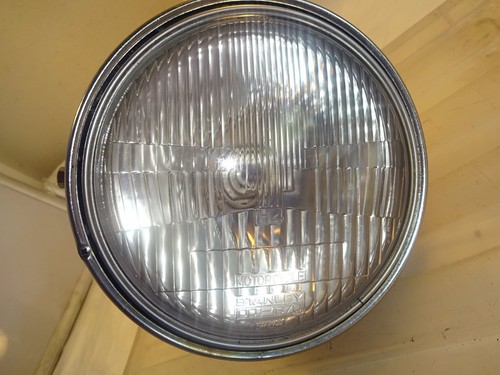 Kawasaki 1984 KZ550 LTD Shaftdrive KZ 550 F Headlight complete - Picture 10 of 11