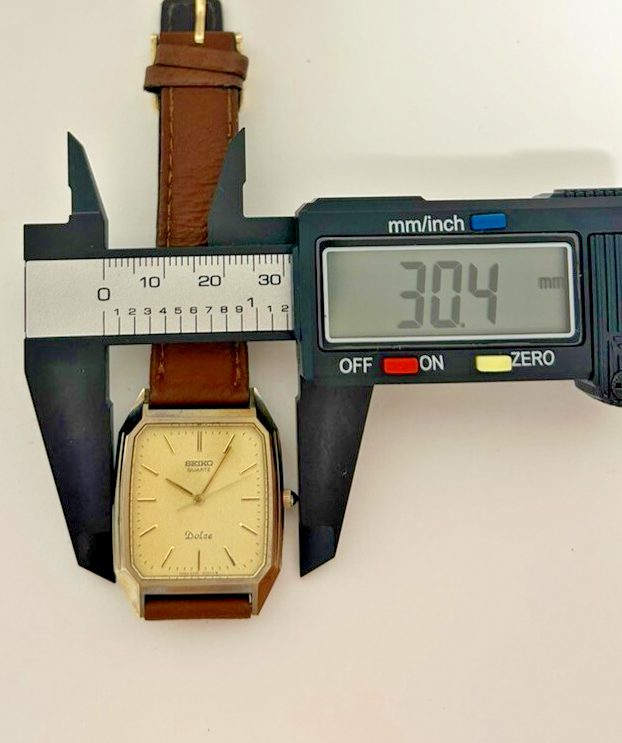 【美品】　セイコードルチェ 6030-5390 スクエア 1981 Seiko Dolce 6030-5390 – TokeiMedic