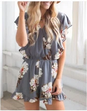 Umgee Women's/Misses Gray Floral V-neck Ruffled Hem Romper, Size Small