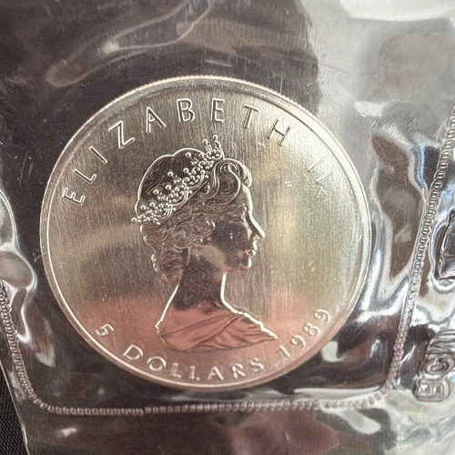 1989 Canadian Silver Maple Leaf 1 oz — photo from another recent sale