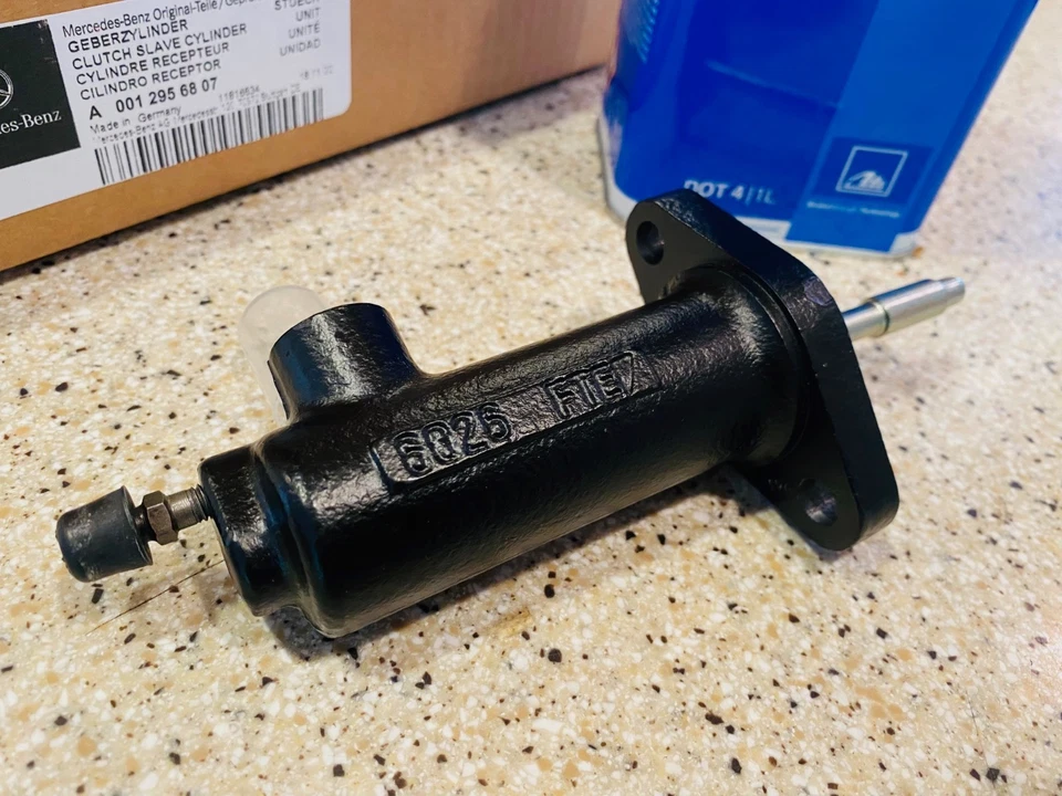 MERCEDES BENZ W107 280SL W111 280SE W114 W115 W116 W123 EMBRAGUE CILINDRO ESCLAVO Foto 3 de 4