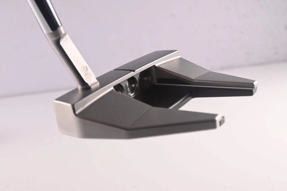 Scotty Cameron 2024 Phantom 7.5 Putter / 35.5 Inch - Image 4 of 4