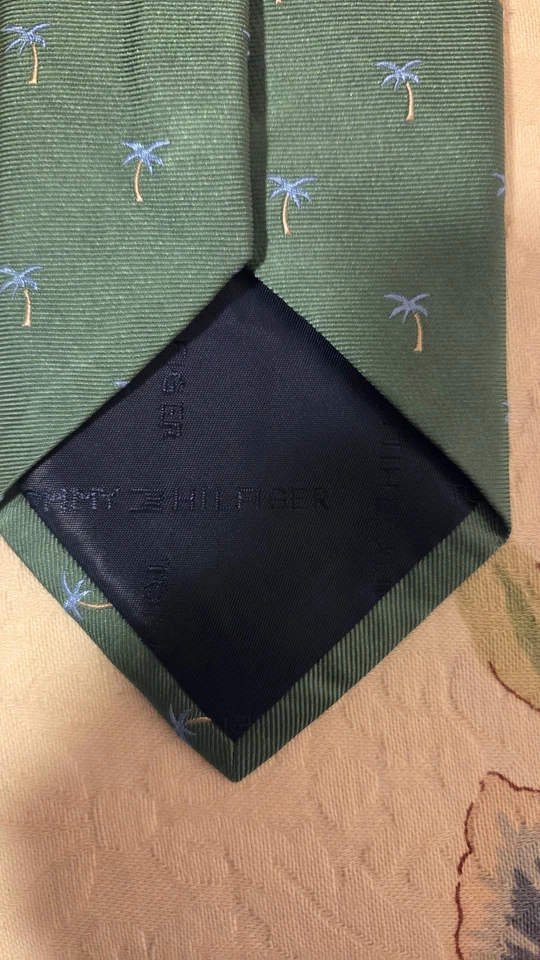 Corbata moderna Tommy Hilfiger verde palmeras preppy playa náutica 100 % seda Foto 4 de 4