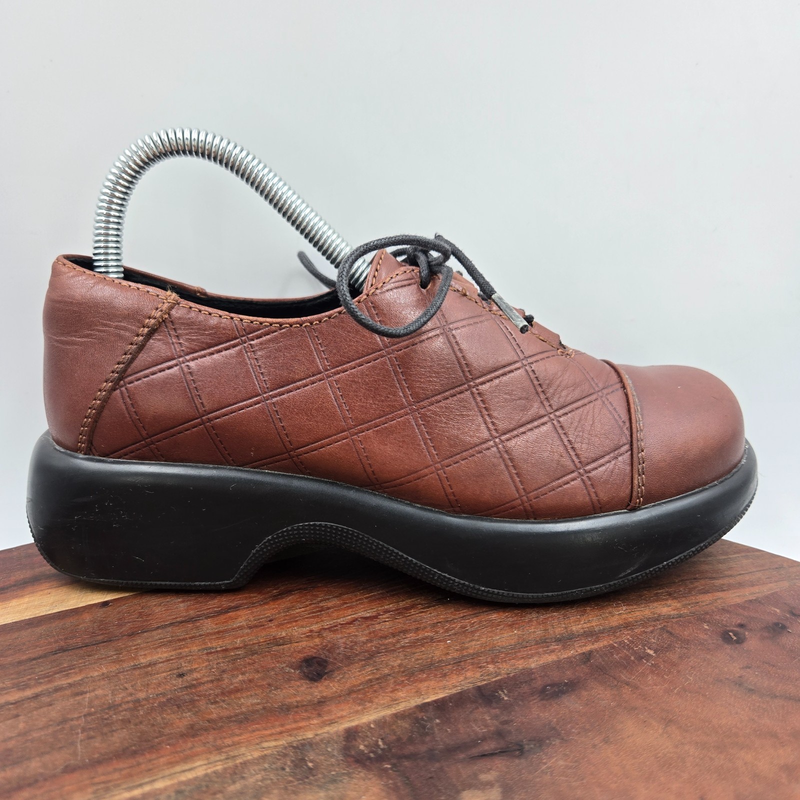 Dansko Shoes Women 37 / 6.5 Brown Black Leather Quilted Plat
