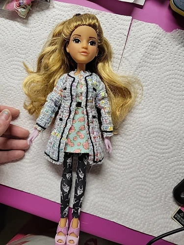 Project MC2 Doll Adrienne Atoms Doll Rooted Eye Lashes Bath Fizz Outfit Articula