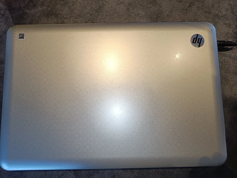 * vintage/collection* HP DV7 17.3' P320 2.2ghz 4Go 500Go Windows 7 - TBE - Photo 3/3