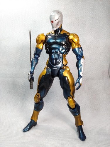 Metal Gear Solid Play Arts Kai Cyborg Ninja Figurine Square