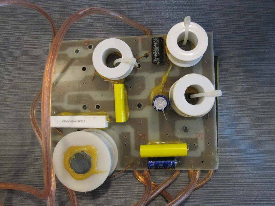 Wharfedale Zaldek ZDK-CTR-BLK Centro REEMPLAZO Crossover con Cable Monster XP Foto 2 de 4