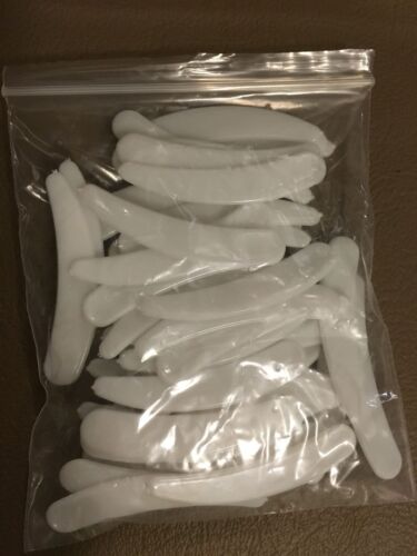 50 Mini White Curved Plastic Disposable Cosmetic Spatulas Spoons 2" Boomerang - Picture 2 of 2