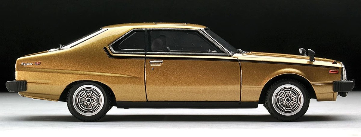 Ignition Model TOMYTEC T-IG4307 Nissan Skyline 2000GT-ES Golden