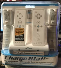 Nyko Charge Station Dock White Nintendo Wii Remote 87000-A50 New Sealed!