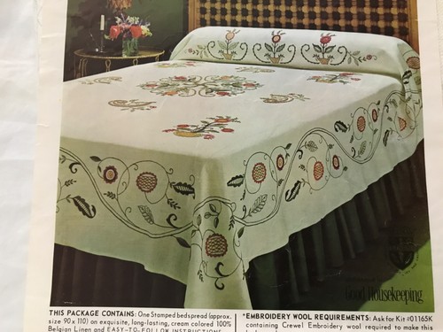 Floral Medallion Stamped Crewel Embroidery Quilt Kit Paragon Double Bed Vintage