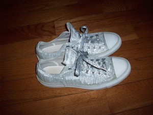 converse womens silver glitter sneakers