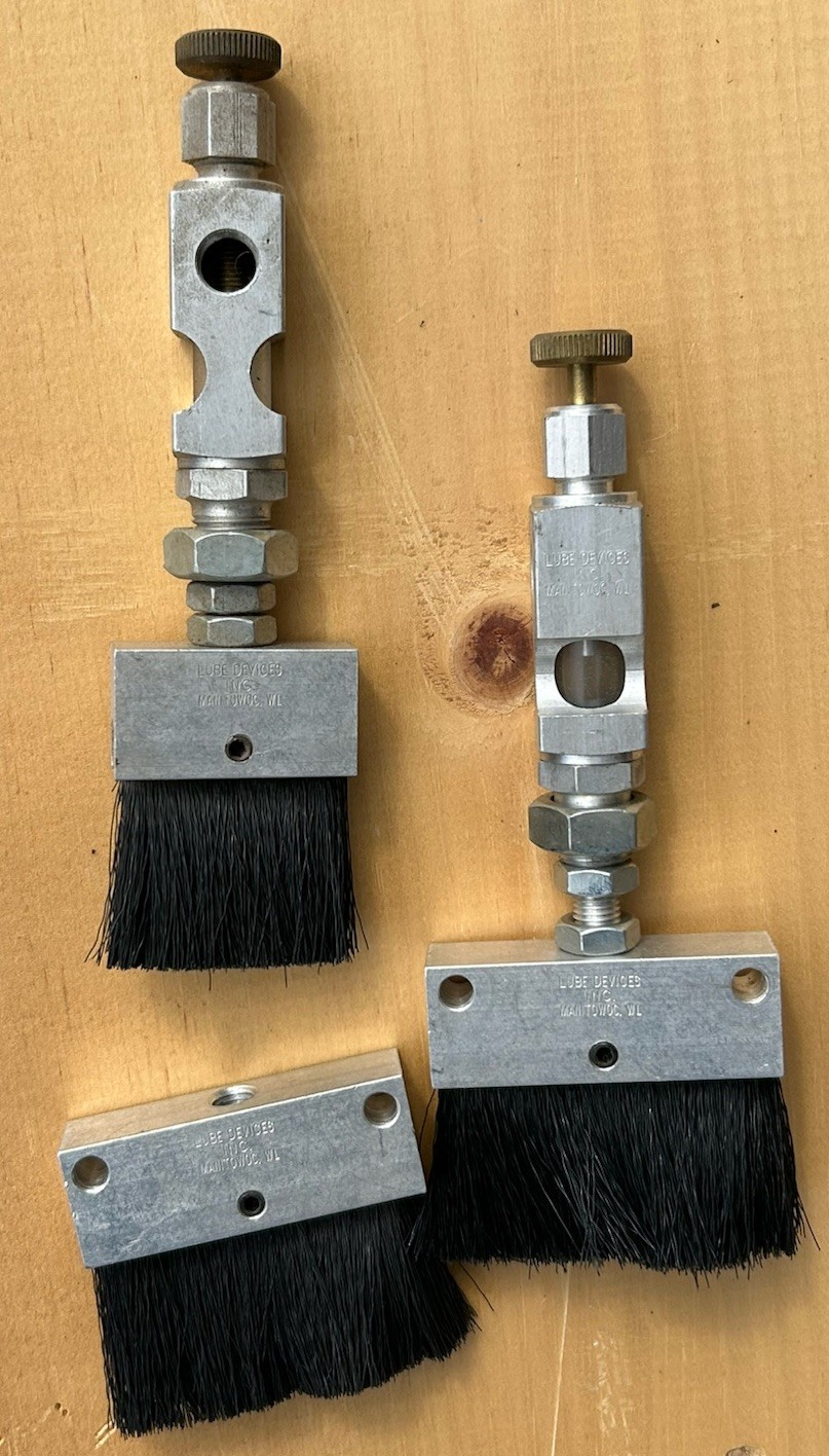 Er Parts 2&rdquo;, 1" Nylon Brush, 1/8"npt, 1/2-20 Unf Mounting