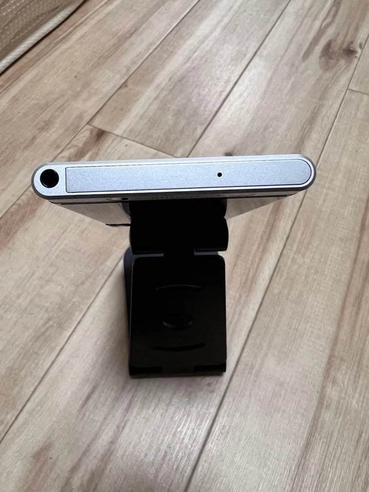 Blackberry Key one  BBB100-6 Black/Sliver Ram 3GB Rom32GB Unlocked SIM Free - Image 3 of 4