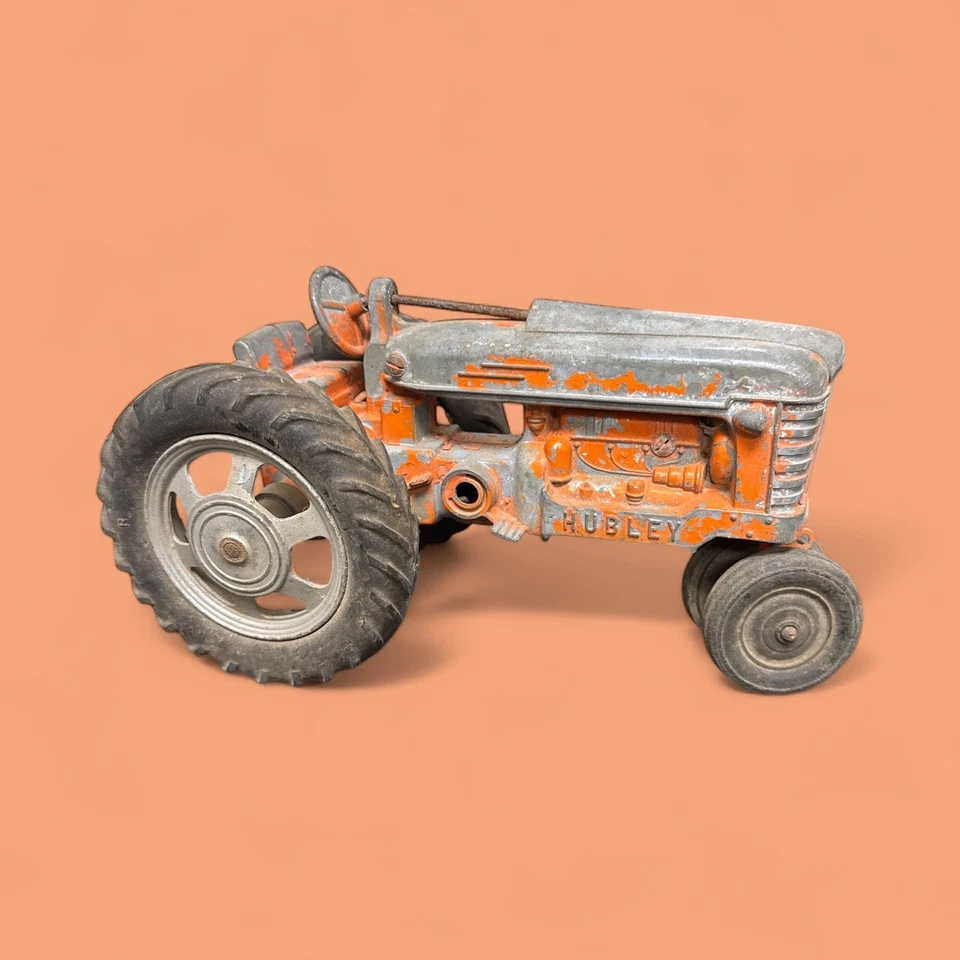 Gran tractor de juguete vintage de los años 50 hecho por Hubley Manufacturing Company Foto 4 de 4