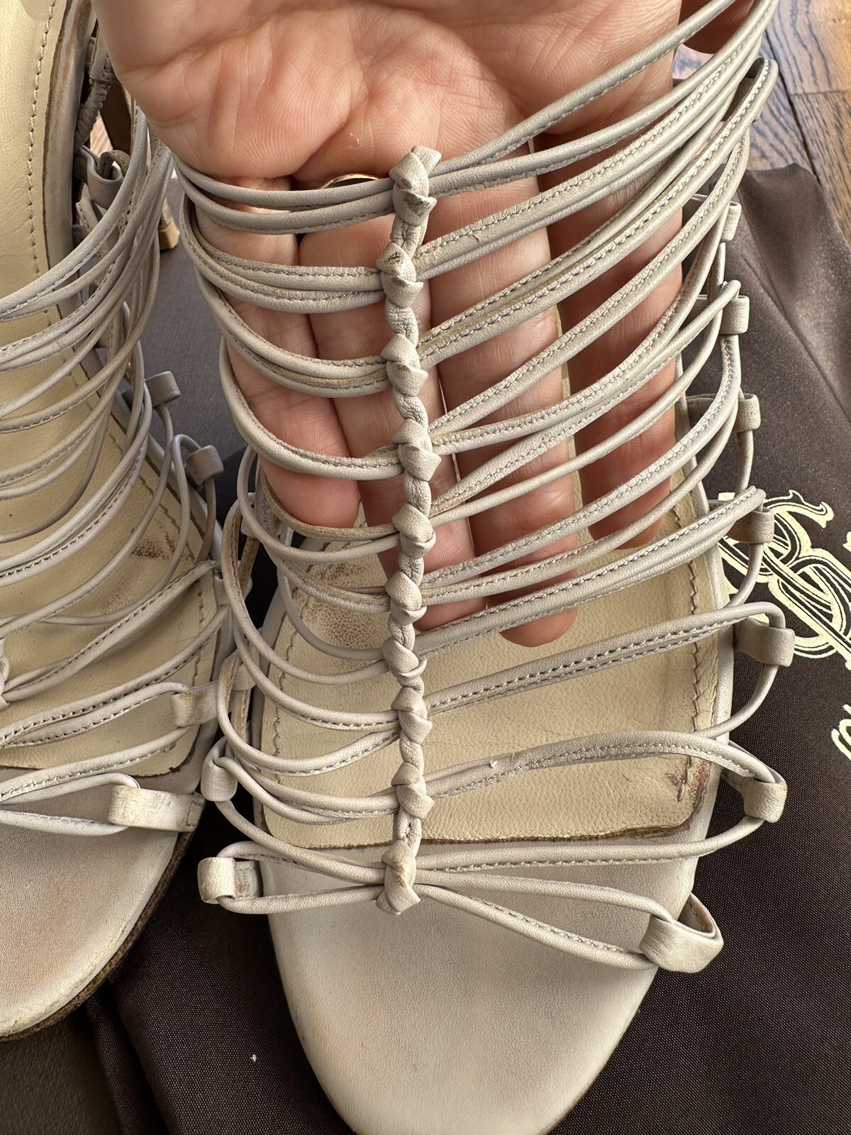 Foto 2 di 9