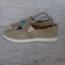 OluKai Hale'Iwa'Pa'I Women's Size 9.5 Slip On Casual Shoes Beige Embroidered