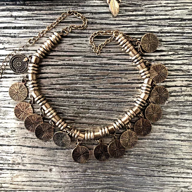 LOTE de Joyas Forever 21 Anillos Mixtos, Collar y más Foto 2 de 4