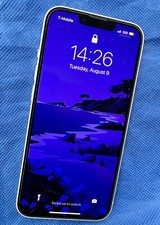 White Unlocked 2022 iphone 13 128GB   Excelle...