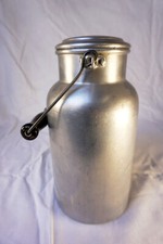 Alte große 2 Liter Milchkanne aus Alu / Aluminium