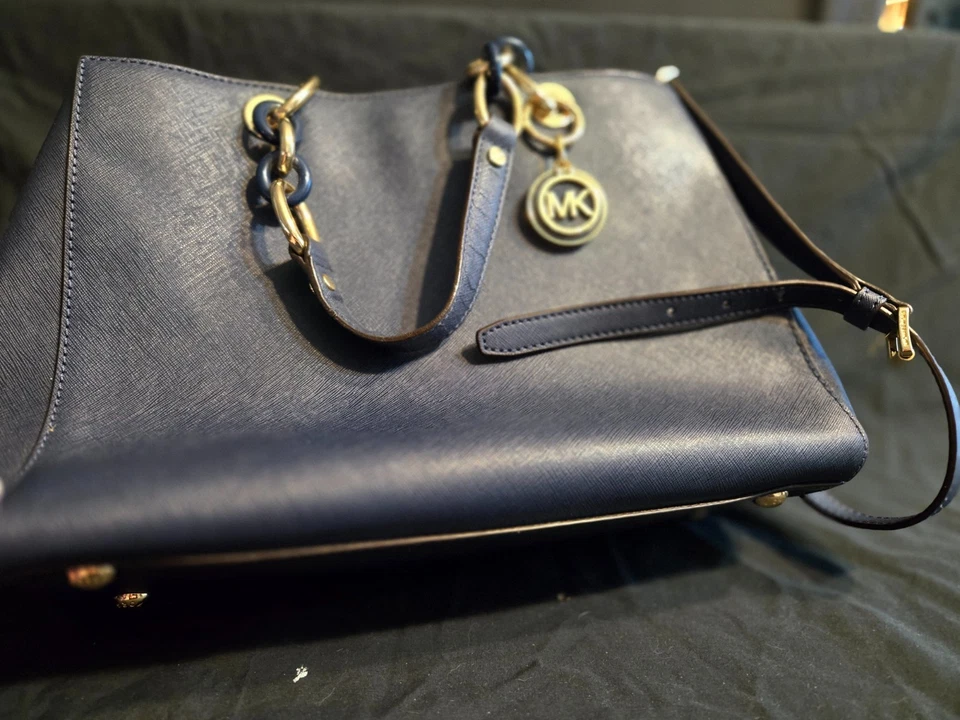 🌞BOLSO BANDOLERA BANDOLERA MICHAEL KORS CYNTHIA AZUL MARINO CUERO SAFFIANO Foto 2 de 4