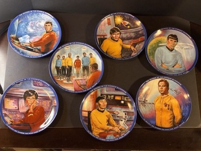 Star Trek Plates  set of 7 The Voyages of the Starship Enterprise 8 1/2'' d