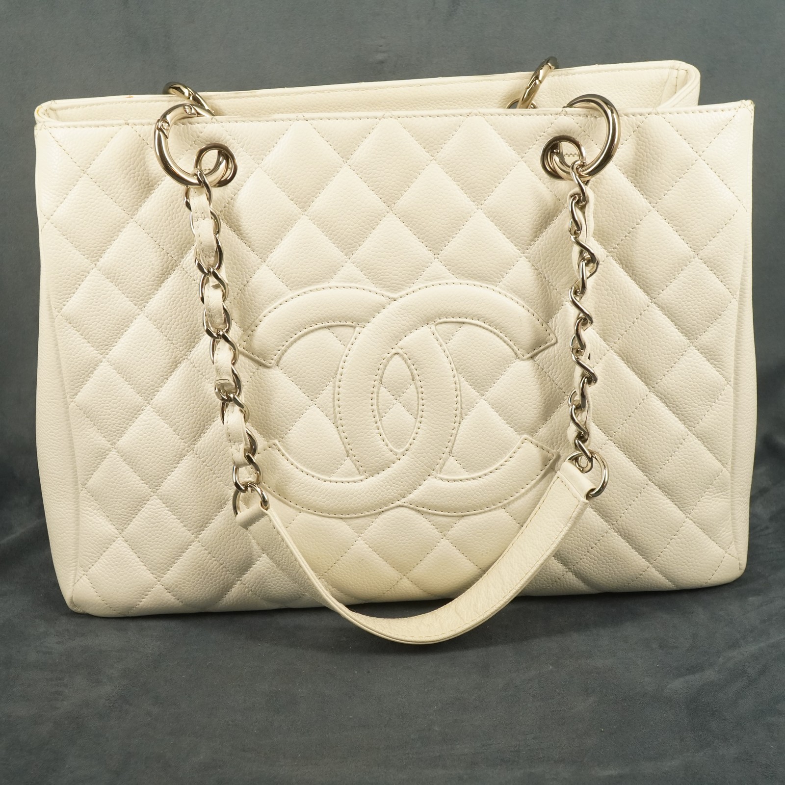 CHANEL Grand Shopping Tote GST White w COA - Free Shipping USA