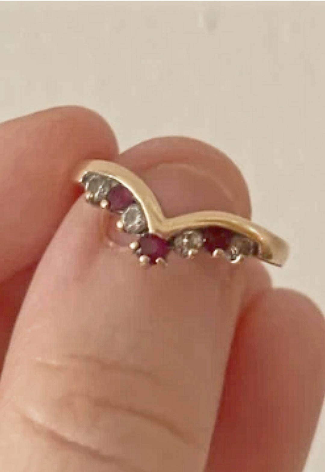 9CT SOLID GOLD DIAMOND AND RUBY ETERNITY TIARA/ W… - image 4