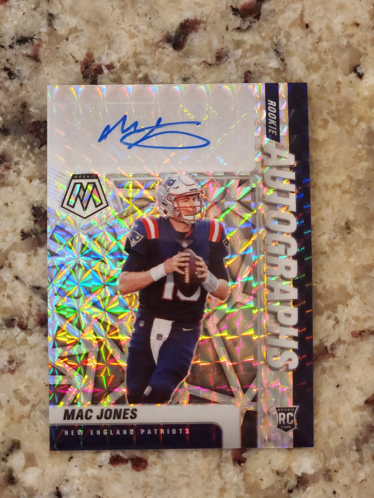 2021 Panini Mosaic Rookie Autographs Mac Jones #RA-6 Auto RC