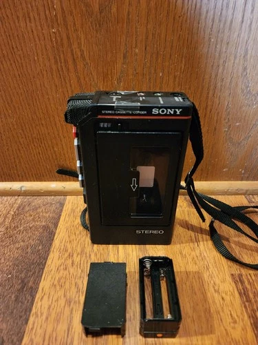 Sony TCS-310 Stereo Cassette-Corder 1981 Vintage Recorder Turns On, For Parts