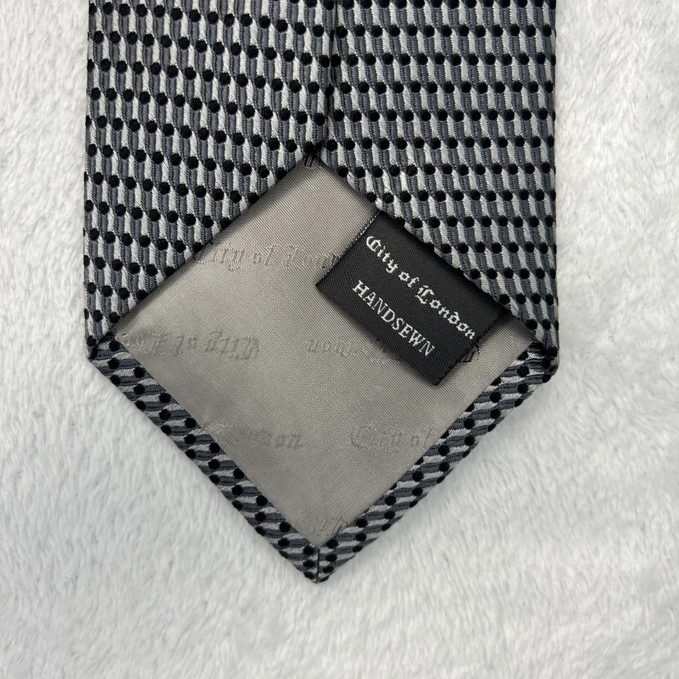 Corbata Ferrell Reed negra plateada para hombre 4”x 56” toda seda cosida a mano Foto 3 de 4